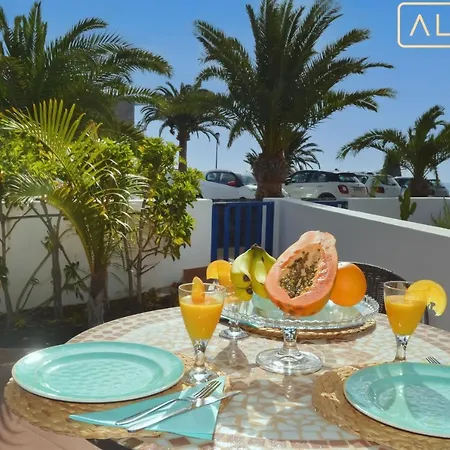 Casa Maresia Moreras Con Vista Mar En Primera Linea Y Piscina Compartida Playa Blanca (Lanzarote)